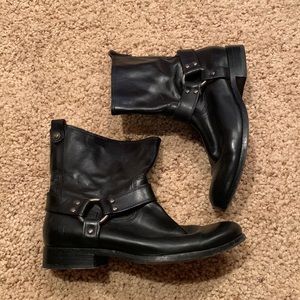 FRYE Veronica harness short boots